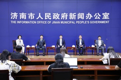 2017級MBA校友于衛國參加濟南市民營企業家系列記者見面會